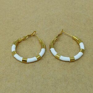 Stainless steel earrings , New with tags ,Color gold & white